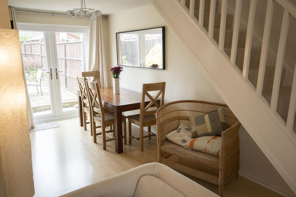 32 Pentland Close Честър Екстериор снимка