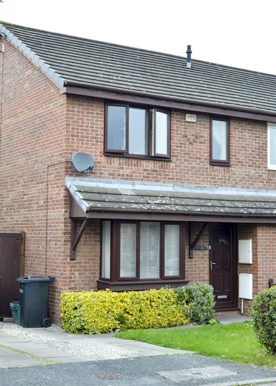 32 Pentland Close Честър Екстериор снимка